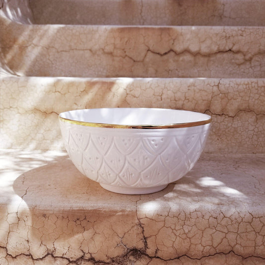 Serving bowl for salads, pasta, soups, rice... White colour, engraved by hand with traditional Moroccan designs and 12 carat gold, Diameter 25cm Height 11cm, handmade in Morocco, ELSINIYA